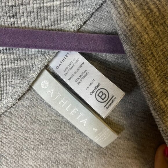 Athleta Nirvana Wear Two Ways Wrap - Picture 6 of 6